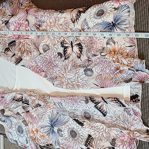 Sara Michelle Cardigan and Attached Shell - Picture 12 of 13